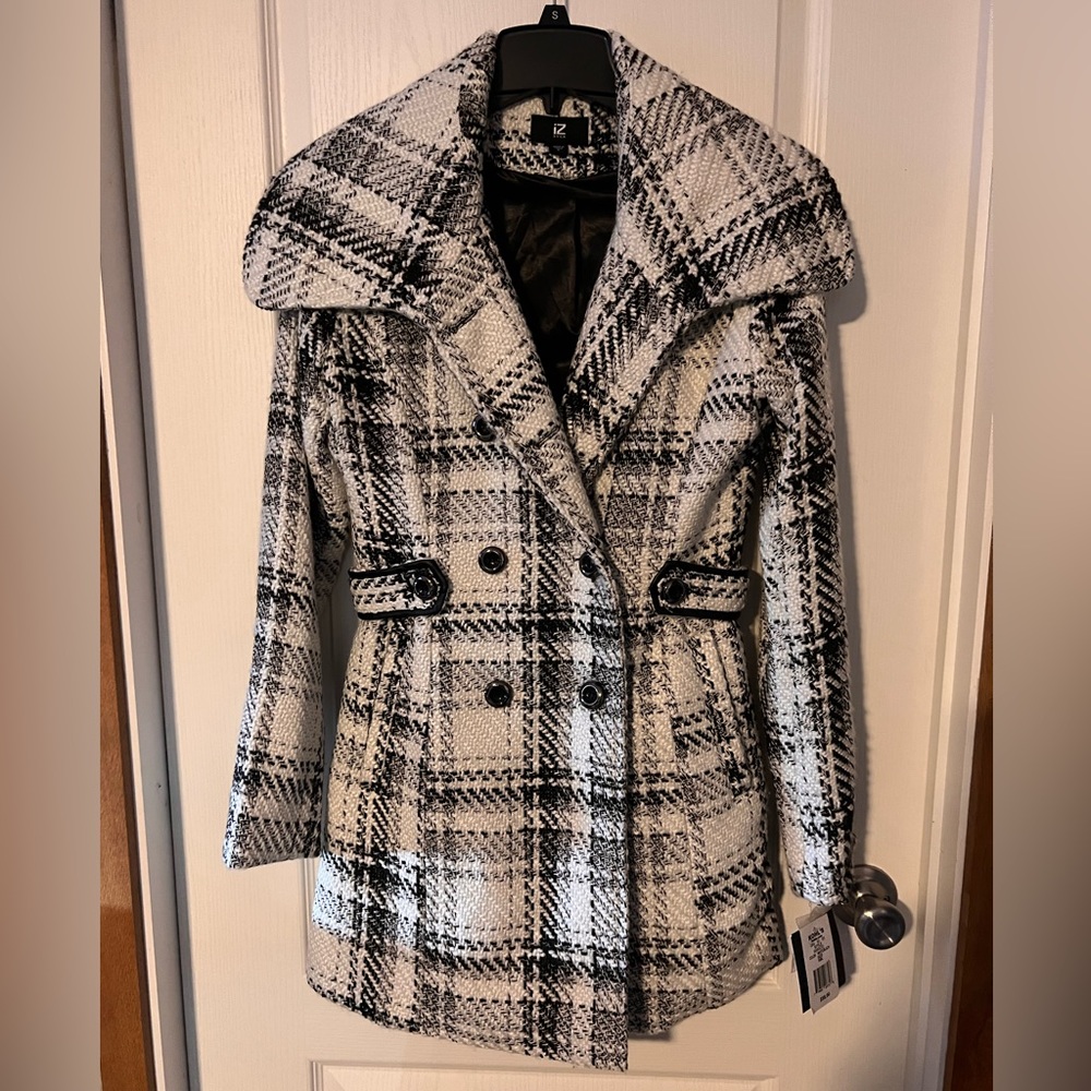 Women’s Heavy Dress Coat by IZ BYER Size Small